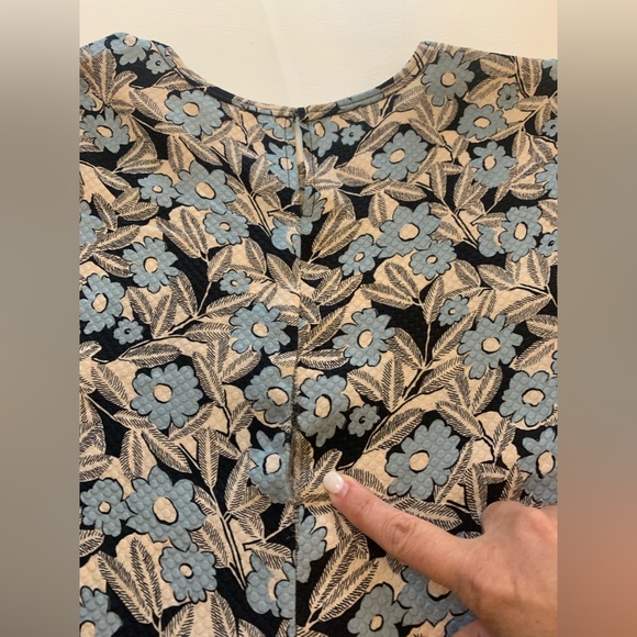 Rebecca Taylor 3/4 sleeve floral size 6 women’s top, 100% silk, FLAW (Q) - Picture 3 of 7